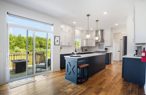 Holland House | This house is a 4 bedroom(s), 2.5 bathrooms, located in Holland, MI.