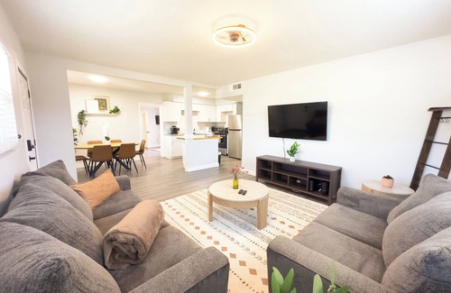 Egypt Lake-Leto House | This house is a 4 bedroom(s), 2 bathrooms, located in Tampa, FL.