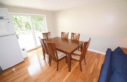 Eastward Look House | This house is a 4 bedroom(s), 3 bathrooms, located in Narragansett , RI.