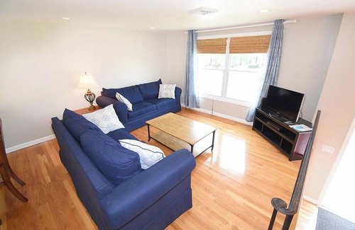 Eastward Look House | This house is a 4 bedroom(s), 3 bathrooms, located in Narragansett , RI.