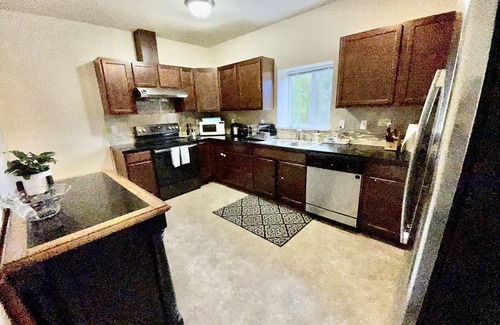 Haller Lake House | This house is a 6 bedroom(s), 2 bathrooms, located in Seattle, WA.