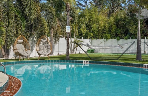 Clearwater Apartment | 🏖 This is a cozy studio features a comfortable King bed and is perfect for a single or couples
