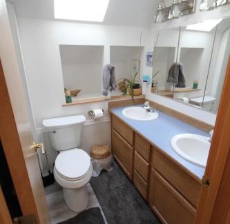 Moses Lake Villa | This is a repeat listing Pls remove