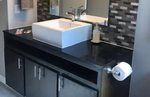 Kentwood Condo | This is my place and it’s fully at your service! It’s honor for me to share it!