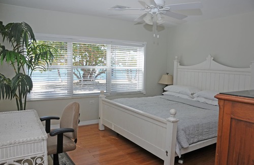 Islamorada House | This is Paradise! Beautiful 2 Acre Oceanfront Beach, A MUST SEE. 3/2 Sleeps 6