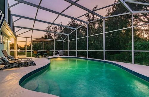 Lindfields House | THIS IS PARADISE FOUND! Private In-Ground Pool Home, Views, Near Dis, NO Steps, LOW Rates!