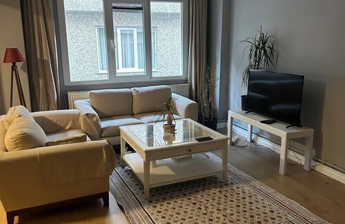 Sisli House | This is the quiet, central 2+1 apartment you are looking for!