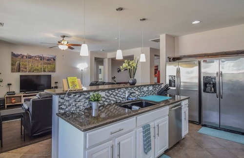 Maricopa House | THIS IS WHAT I'M TALKING ABOUT!!! 3BEDROOM, 2BATH, HEATED POOL- additional fee