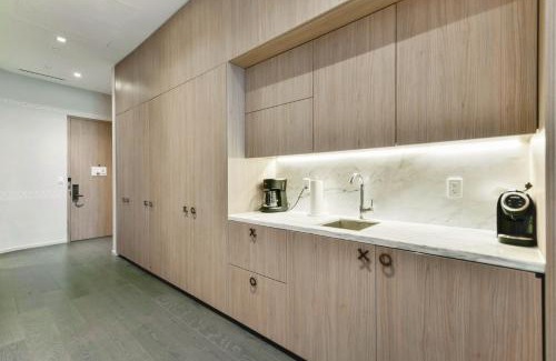 Brickell Apartment | This King Suite Will Make Real All Your Dreams