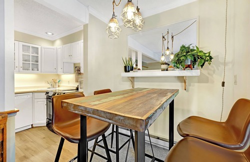 Historic District Condo | This Location Can’t Be Beat! Cozy Studio in Downtown Breckenridge l DS109