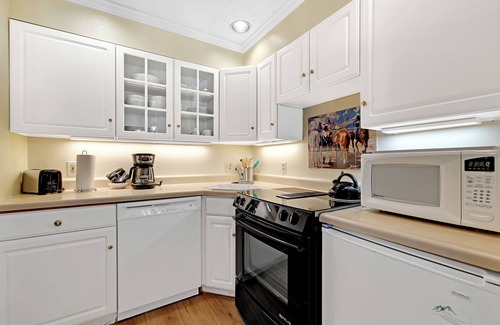 Historic District Condo | This Location Can’t Be Beat! Cozy Studio in Downtown Breckenridge l DS109