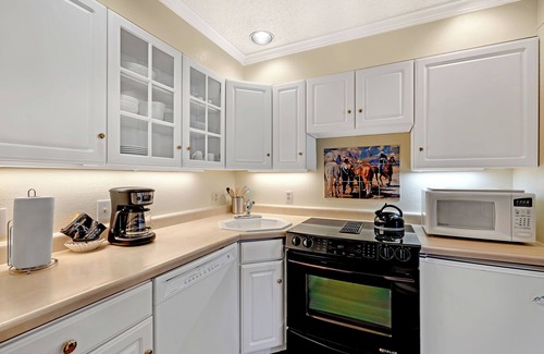 Historic District Condo | This Location Can’t Be Beat! Cozy Studio in Downtown Breckenridge l DS109