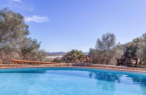 Alcala de los Gazules House | This luxury country house is located in the town of Alcalá de los Gazules in the province of Cadiz.