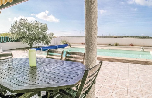 LʼAiguillon-sur-Mer House | This magnificent vacation home with pool promises you a great family vacation in the Vendée.