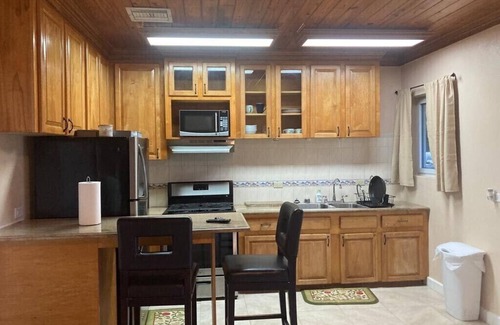Nassau Apartment | This nice and cozy centrally-located apartment near all major hotels.