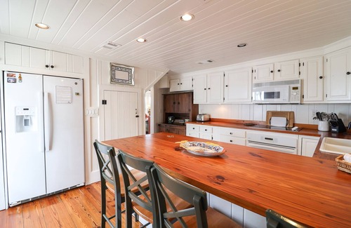 Tybee Island House | This original Tybee Cottage that has been lovingly restored is directly oceanfront!