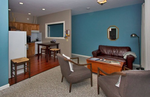 Homer Apartment | This property is currently unavailable.