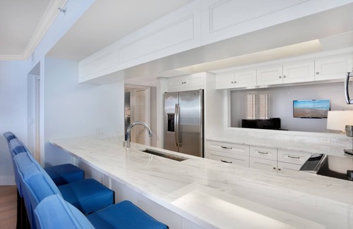Park Shore Condo | This Renovated 11th Floor Condo That Has it All with Incredible Views