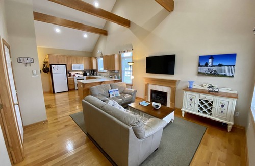 Katama Cottage | This Romantic Cottage is Simply a Cut Above -