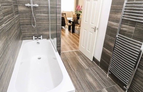 Wakefield Apartment | This serviced apartment is a 1 bedroom(s), 1 bathrooms, located in West Yorkshire, England.