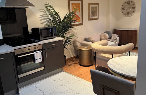 Saltaire Village Apartment | This serviced apartment is a 1 bedroom(s), 1 bathrooms, located in Shipley, England.