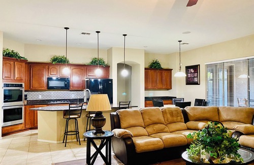 Norterra House | This spacious house is the perfect blend of comfort and convenience.