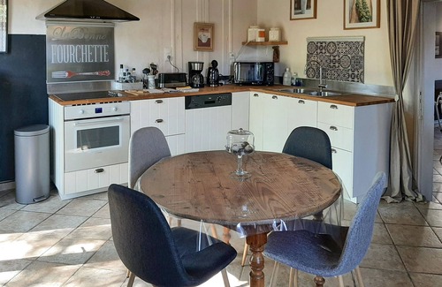 Carly House | This stone house enjoys a quiet village location near Boulogne.