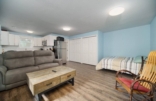 Secret Cove Apartment | This studio is a 0 bedroom(s), 1 bathrooms, located in Jacksonville, FL.