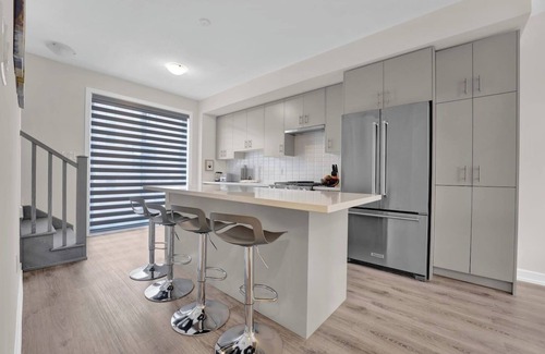 Cambridge House | This townhouse is a 2 bedroom(s), 2.5 bathrooms, located in Cambridge, ON.