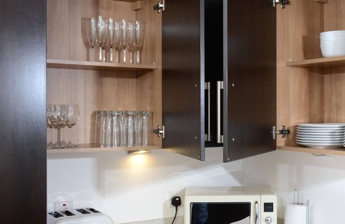 Southampton City Centre House | This townhouse is a 4 bedroom(s), 3 bathrooms, located in Southampton, Hampshire.