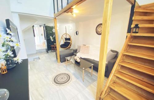 Thissio Apartment | Thisio Loft