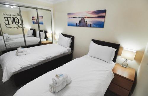 Central Aberdeen Apartment | Thistle Apartments - Albury Apartment
