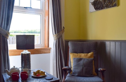 Galston House | Thistle Cottage