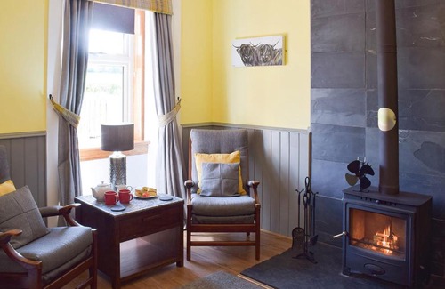 Galston House | Thistle Cottage