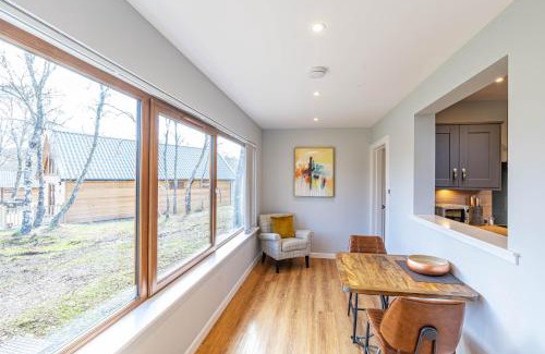 East Lewiston House | Thistle Lodge 22 with Hot Tub