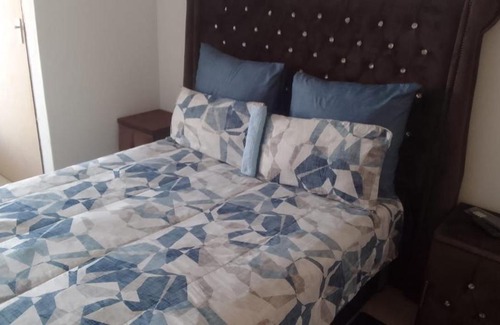 Tembisa House | Thiwani Guest house