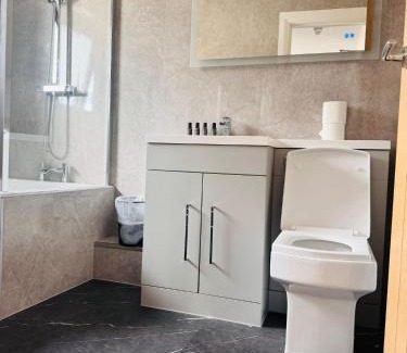 Llanelli Hotel | Thomas Arms Hotel