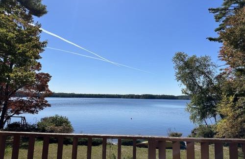 Raymond Villa | THOMAS POND COTTAGE LIMIT 8 cottage