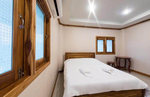 Thong Pha Phum Hostel | Thongphaphum River