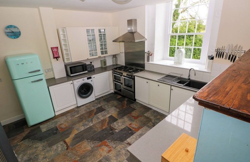 Merrion Cottage | THORNE CHAPEL, pet friendly, with a garden in Pembroke