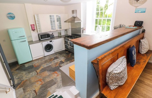 Merrion Cottage | THORNE CHAPEL, pet friendly, with a garden in Pembroke
