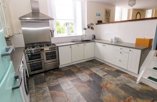 Merrion Cottage | THORNE CHAPEL, pet friendly, with a garden in Pembroke