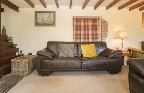 Taunton Cottage | THORNEYBEES HOUSE, pet friendly, character holiday cottage in Taunton