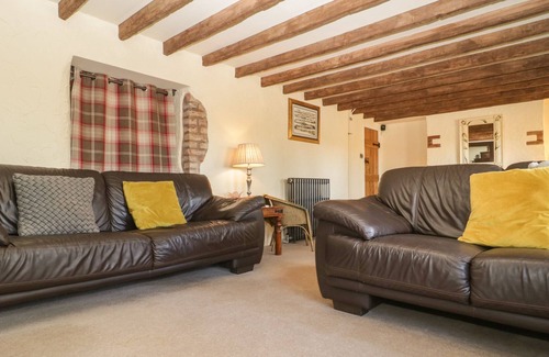 Taunton Cottage | THORNEYBEES HOUSE, pet friendly, character holiday cottage in Taunton