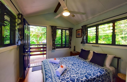 Thornton Beach Hotel | Thornton Beach Bungalows