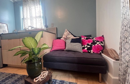 Mission District Apartment | Thoroughly Modern Victorian Guest Suite on historic Mission District street.