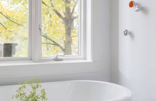 Stowe Area Hotel | Thoughtfully Designed Vermont-Inspired Room Perfect for Adventurers in Stowe