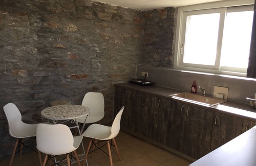 Kea Villa | Three Bay House-Luxurious Accommodation and Sea Views close to a Sandy Beach
