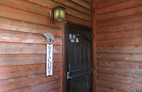Summerhaven Cabin | Three Bears Cabin - Year Round - Pet and Kid Friendly 3 Bed/2 Bath Mount Lemmon