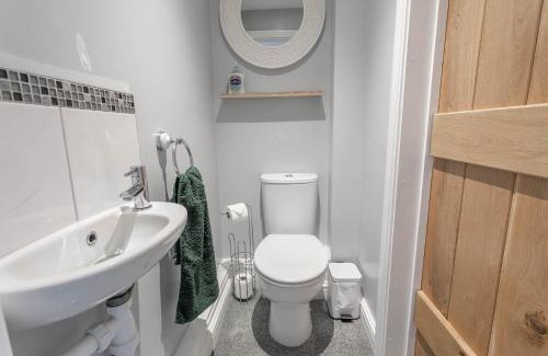 Sheringham House | Three Bears Cottage - Pretty coastal cottage Sheringham -Crabpot Cottages